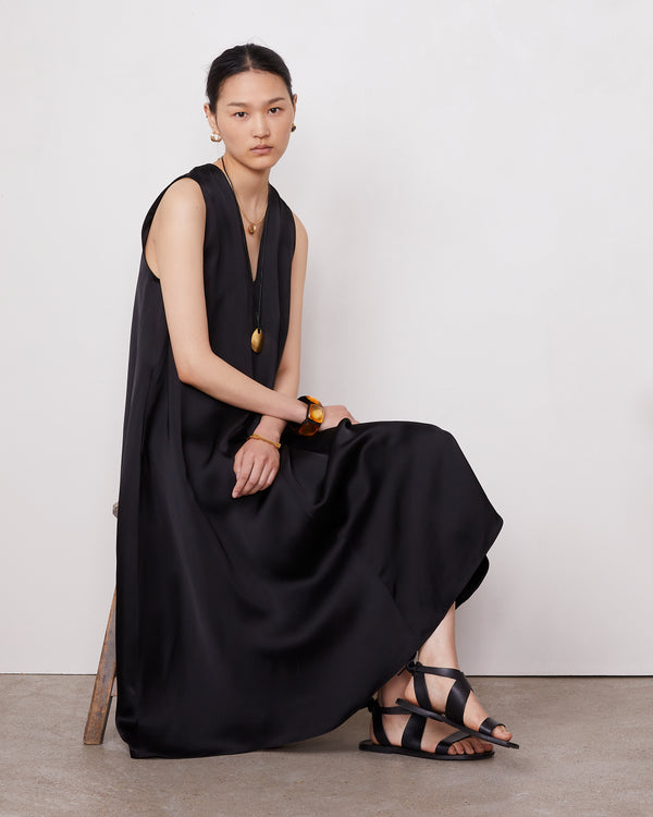 Officine Generale Robe Ila Viscose Italienne NOIR