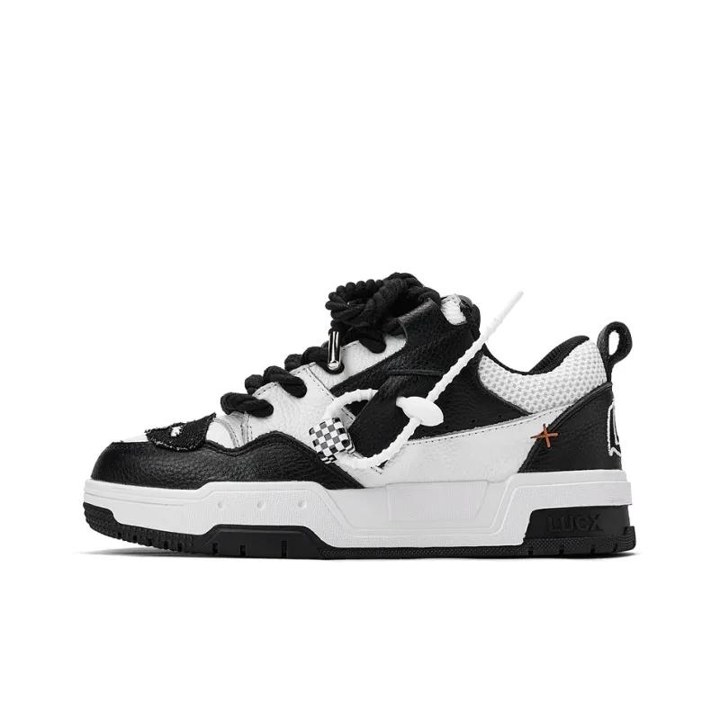 opp france Black and white trendy retro breathable unisex casual shoes board shoes