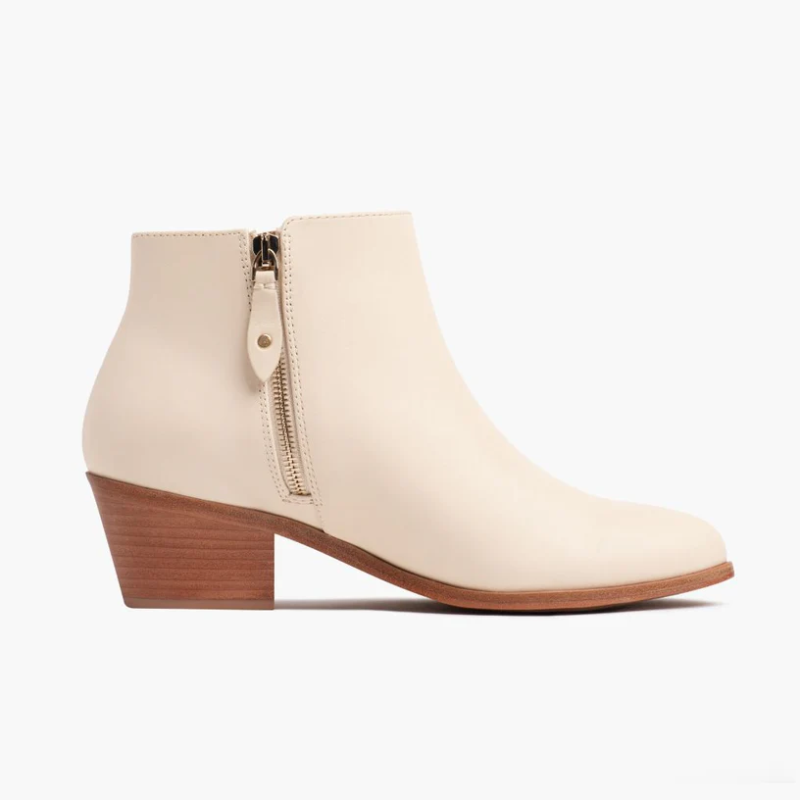 Opp France Women’s Thick-soled Low-heeled Zippered Leather Boots Beige