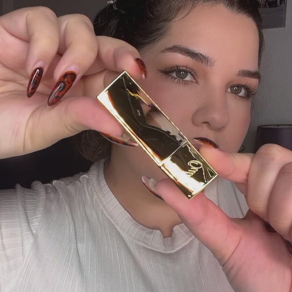 Oulac Metallic Shine Lipstick