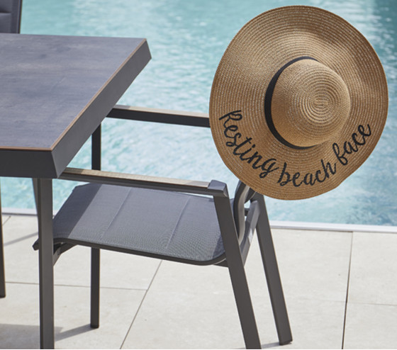 Ozalide CARMEL XL NEW - Ensemble Table Et Chaises De Jardin - 8 Places - Gris Anthracite