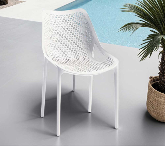 Ozalide MANATIS - Ensemble Table Et Chaises De Jardin - Bois Et Blanc