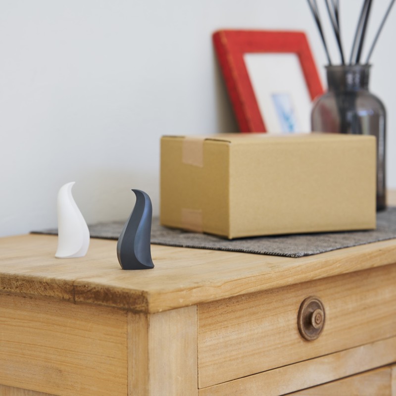 Pa Design Penguin - Pingouins Ouvre Colis - Tranche Le Scotch