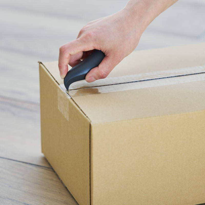 pa design Penguin - pingouins ouvre colis - tranche le scotch