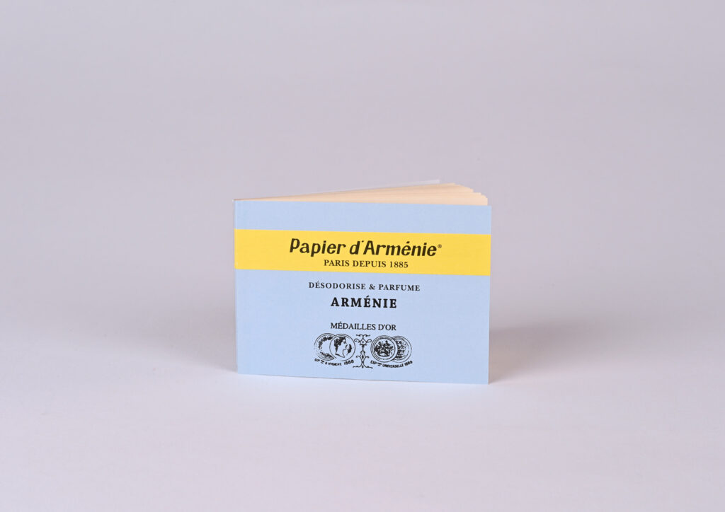 Papier D'arménie COFFRET VINTAGE ARMÉNIEDes Senteurs D’ailleurs Dans Leur Coffret Vintage