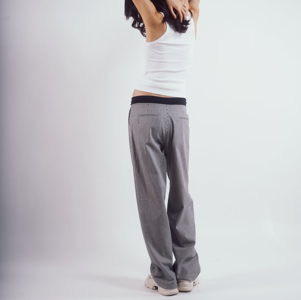 Parisienne Et Alors Pantalon Jogging THANN Rayures Noires/blanches
