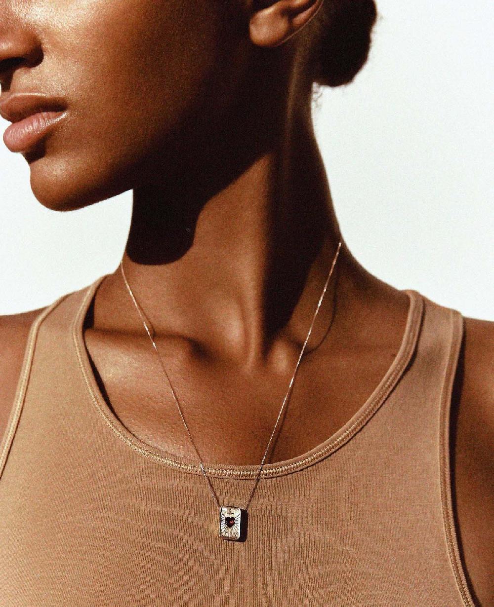 Pascale Monvoisin Collier L'AMOUR GRENAT