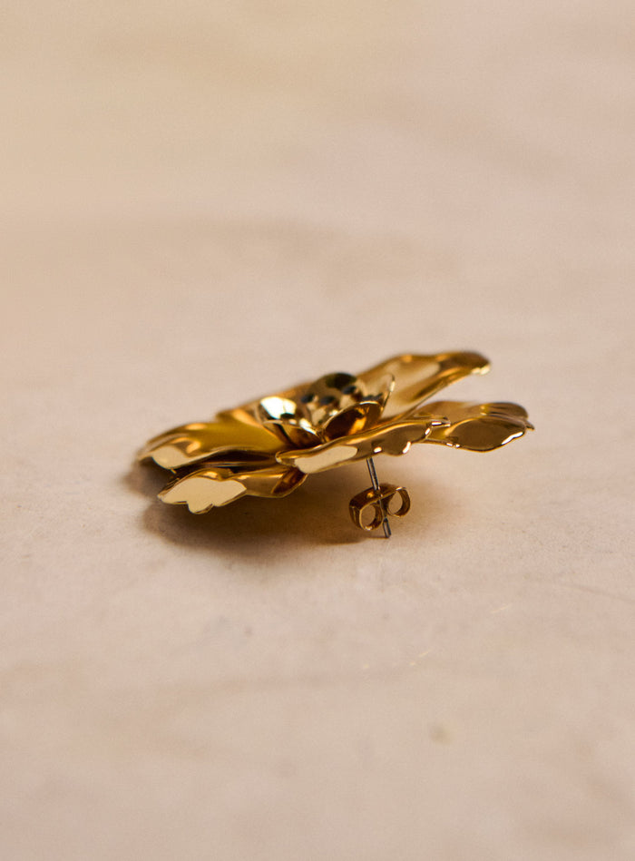 Petite Mendigote Agathe - Boucles D'oreilles Fleurs En Laiton Plaqué Or