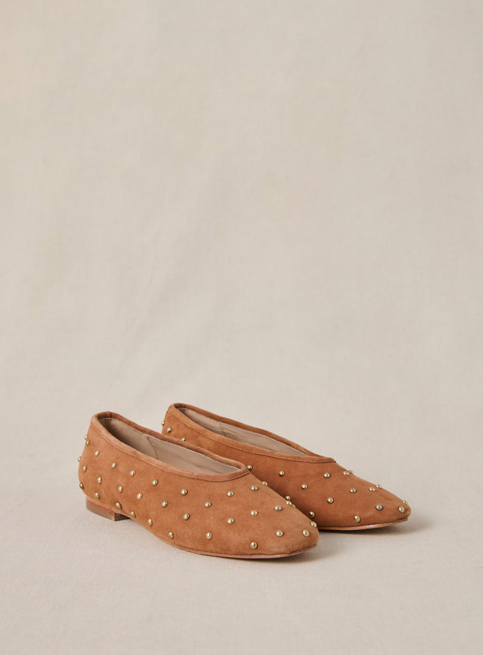 petite mendigote Coralie - Ballerines cognac à clous en suède