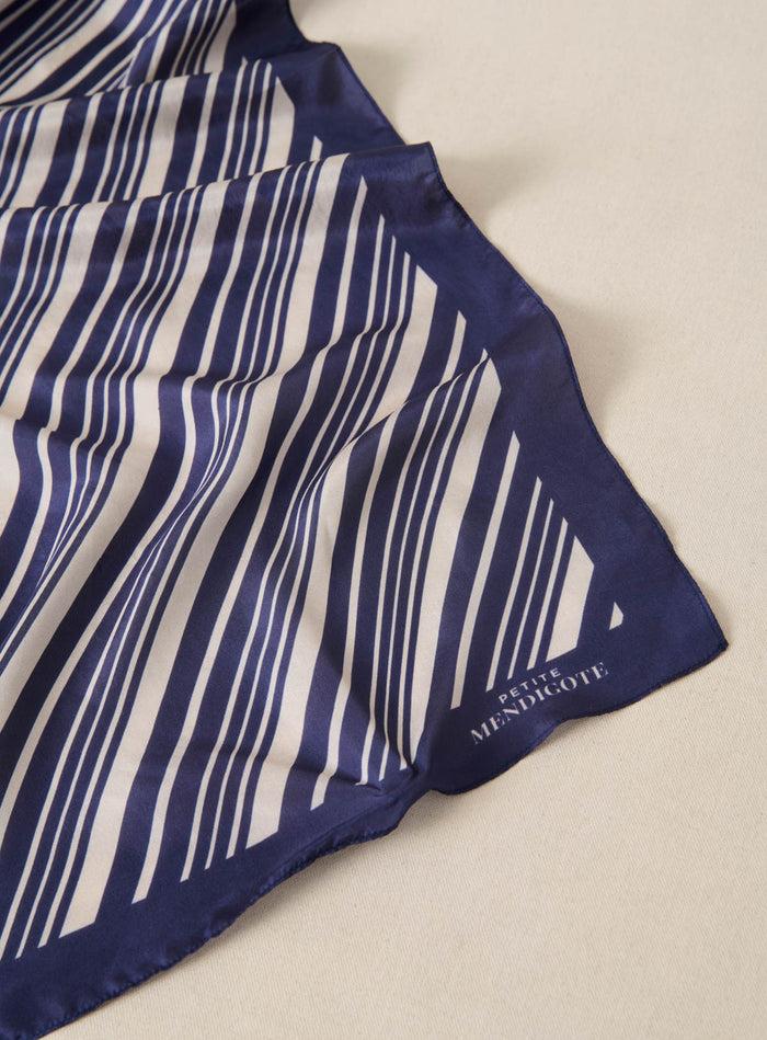 Petite Mendigote Anda - Foulard Bleu à Rayures