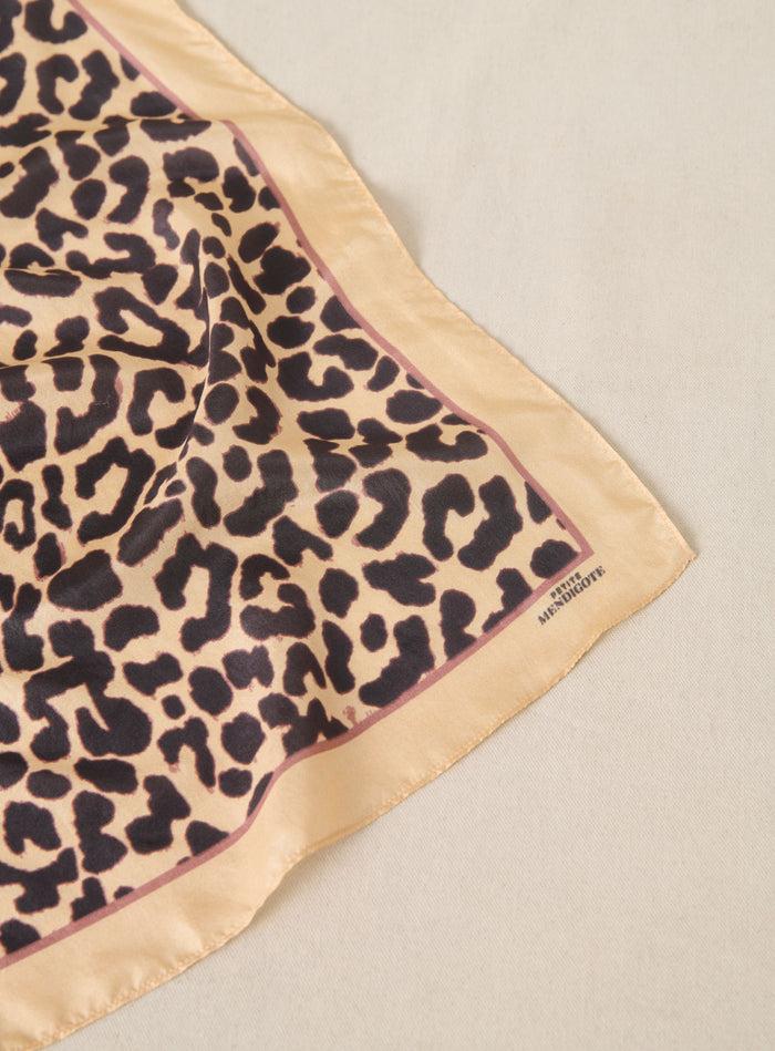 Petite Mendigote Anda - Foulard Carré Léopard