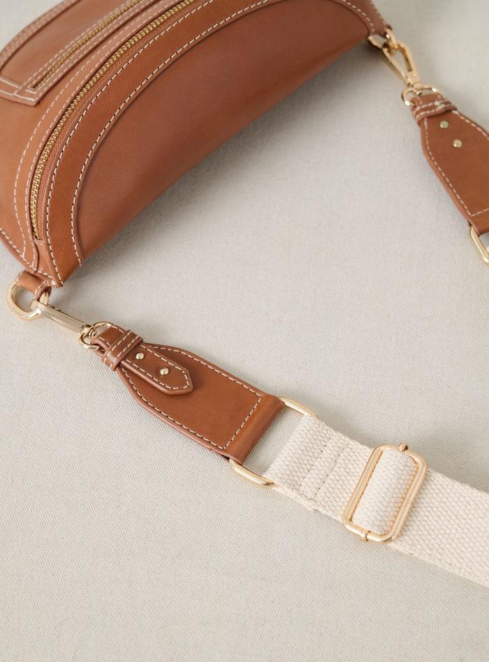 Petite Mendigote Sana - Sac Banane En Cuir Camel