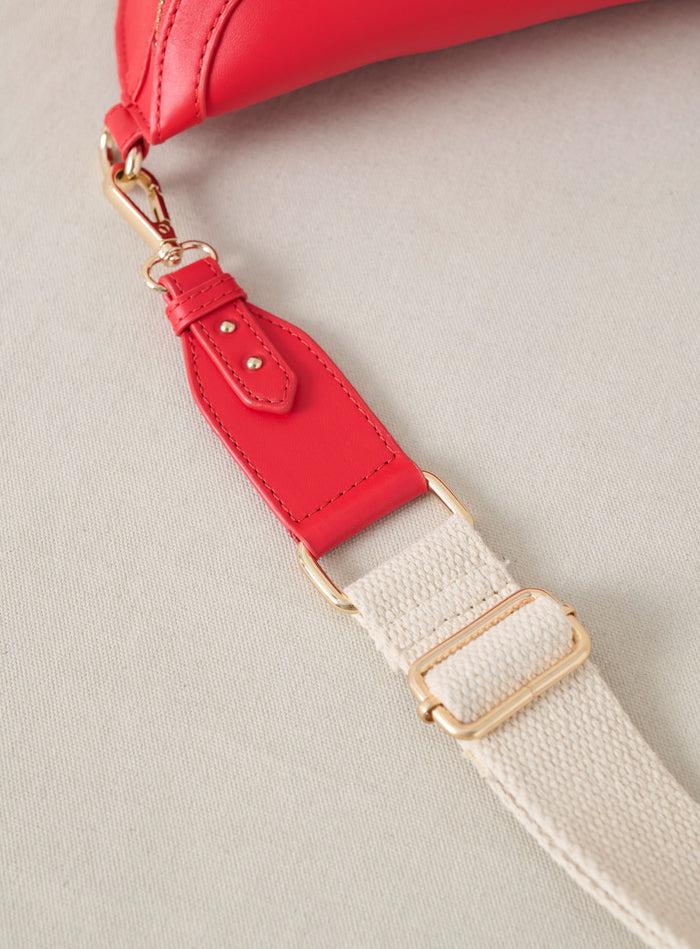 Petite Mendigote Sana - Sac Banane En Cuir Rouge