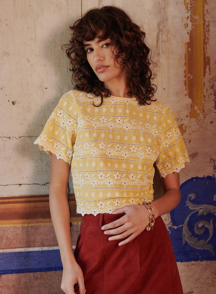 petite mendigote Tinto - Top court brodé jaune