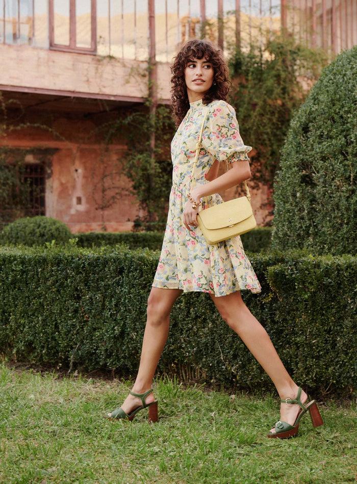 petite mendigote Ria - Robe courte dos nu imprimé fleuri - jaune