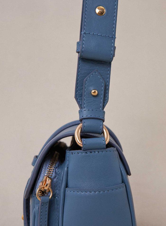 Petite Mendigote Steve - Petit Sac Cargo Bleu Ciel En Cuir