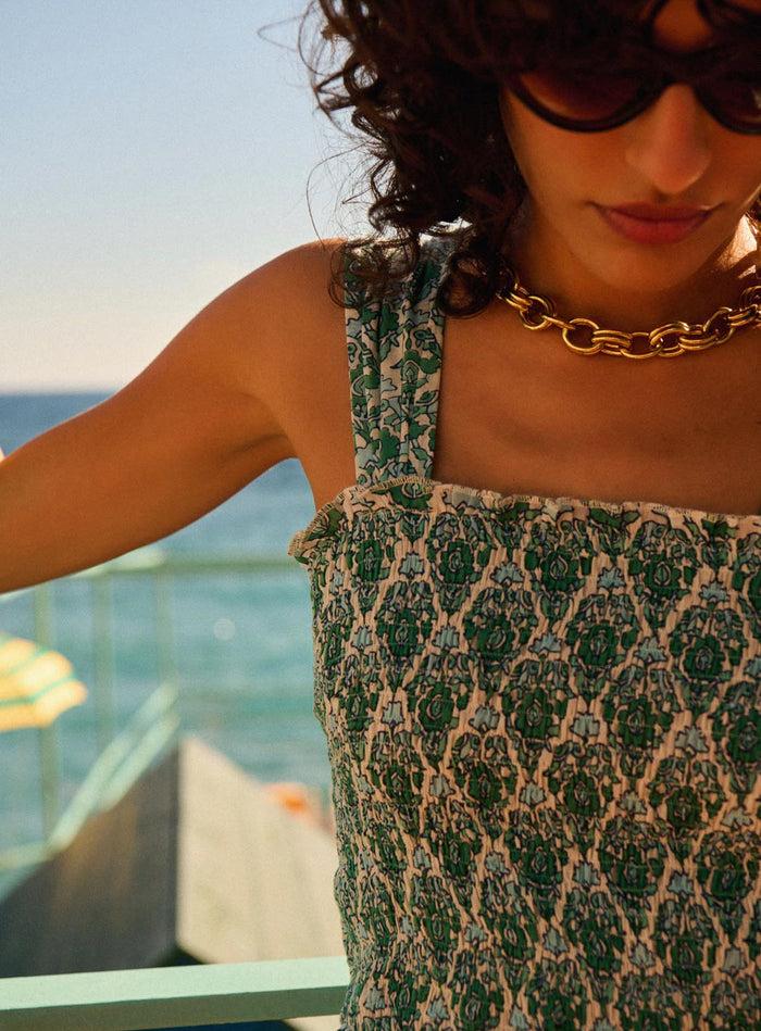 petite mendigote Tikka - Top court smocké sans manches à imprimé vert