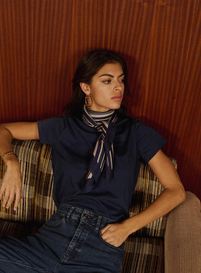 petite mendigote Titi - T-shirt bleu marine avec broderie PM