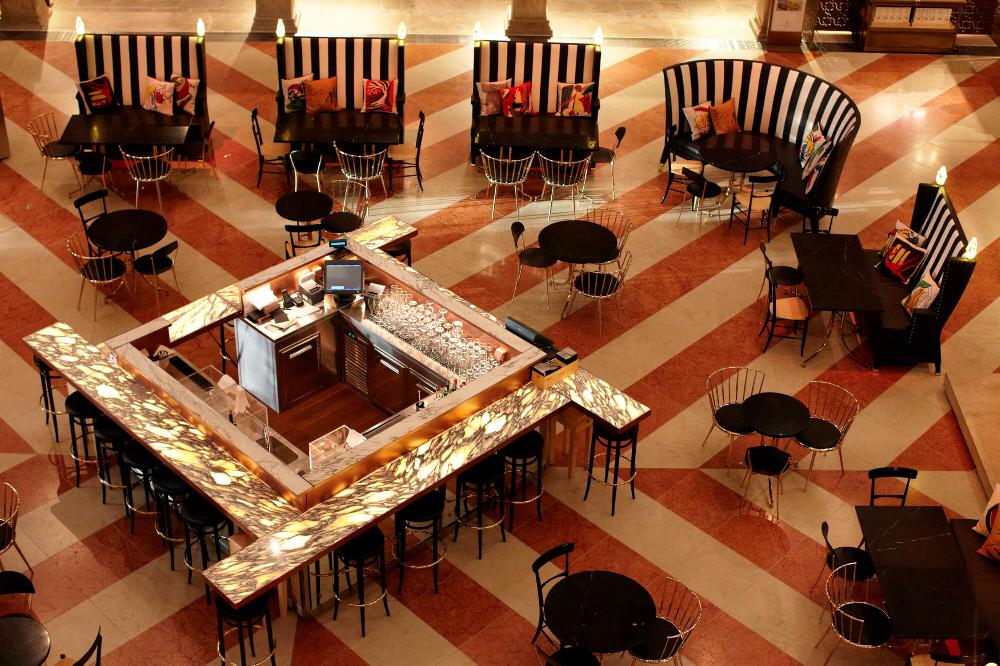 Philippe Starck AMO Un Concentré De L’esprit Et Du Mystère Vénitien