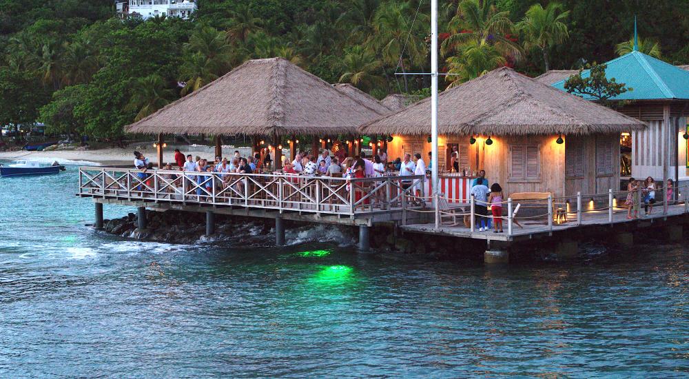 philippe starck BASIL’S BAR UN NOUVEAU CHAPITRE DANS L’HISTOIRE D’UNE LEGENDE