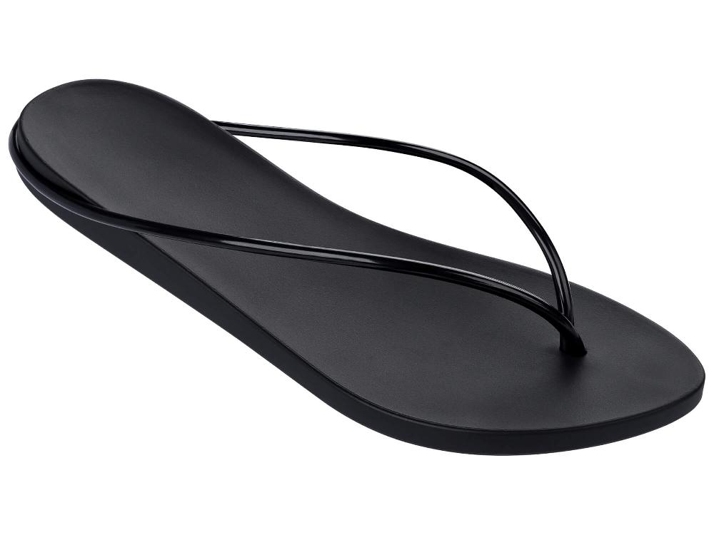 Philippe Starck IPANEMA WITH STARCK : L’ELEGANCE ACCESSIBLE