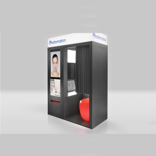 philippe starck LANCEMENT A LONDRES DE" PHOTO - ME BY S+ARCK" 2 NOVEMBRE 2011