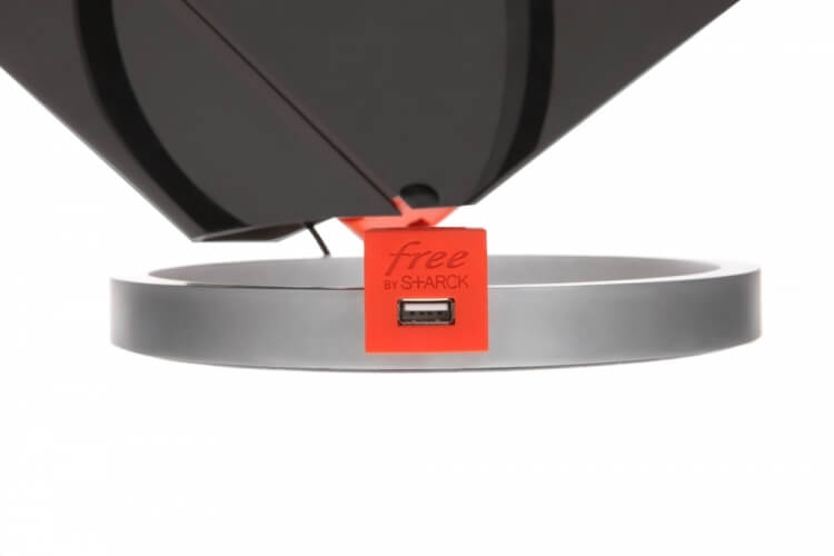 Philippe Starck Lancement De La Nouvelle Freebox Revolution V6 By Starck