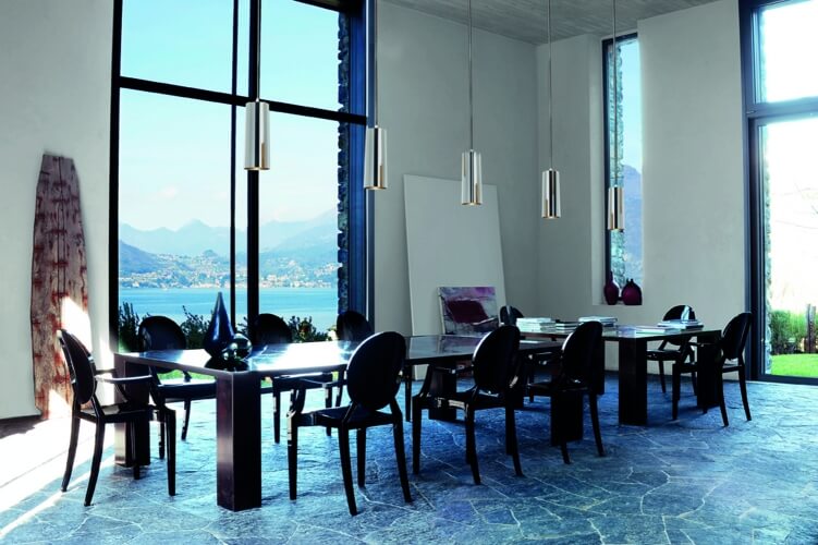 Philippe Starck Les 10 Ans De La Chaise Louis Ghost (KARTELL)