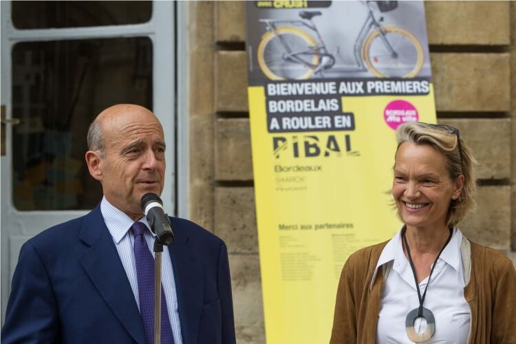 philippe starck Les premiers Pibal arrivent à Bordeaux