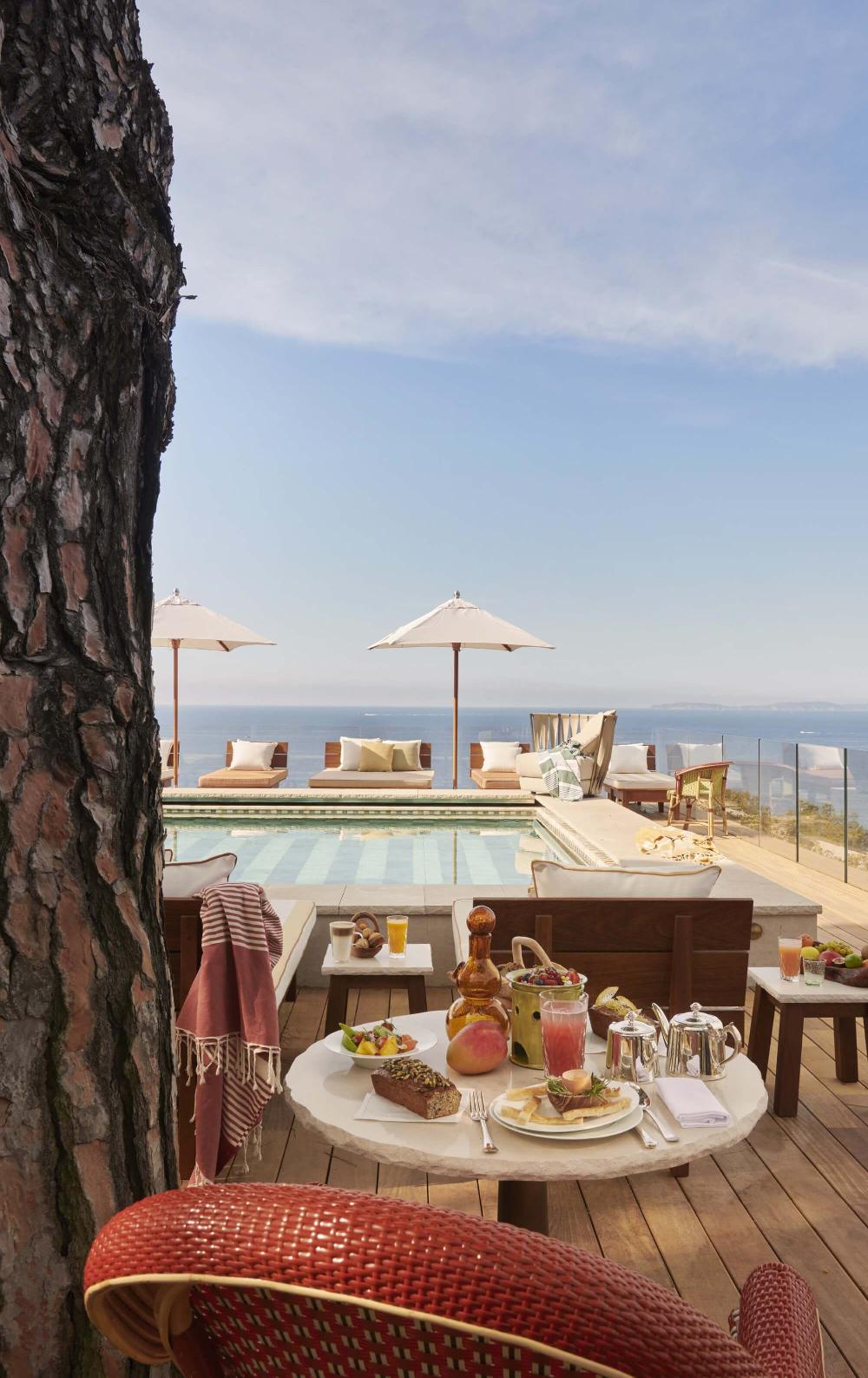 Philippe Starck Lily Of The Valley Sur La French Riviera Le Nouvel Hôtel Imaginé Par Philippe Starck