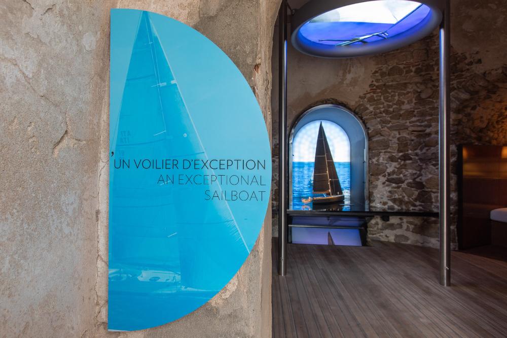 Philippe Starck NOUVELLE SALLE DEDIÉE AU VIRTUELLE