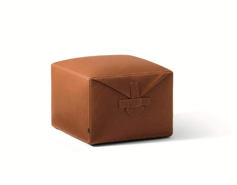 Philippe Starck SOMEWHERE El-S (Cassina)