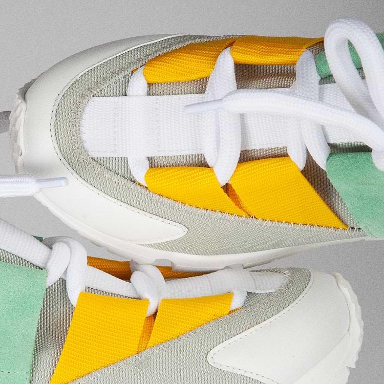 Pierre Hardy BASKETS COMET XL Toile De Nylon Gris Clair Et Cuir Rose & Vert