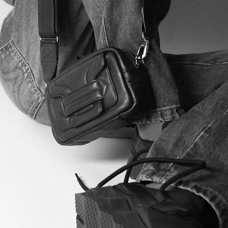 Pierre Hardy SAC ALPHA BOX PAD Cuir D'agneau Noir