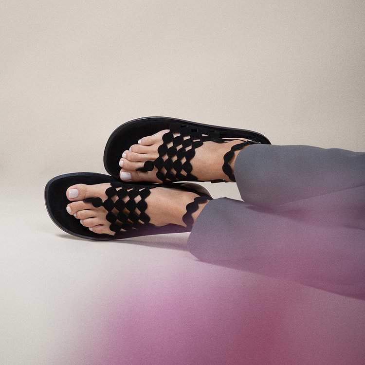 Pierre Hardy SANDALE PLATE MINI BULLES Cuir De Veau Velours Noir