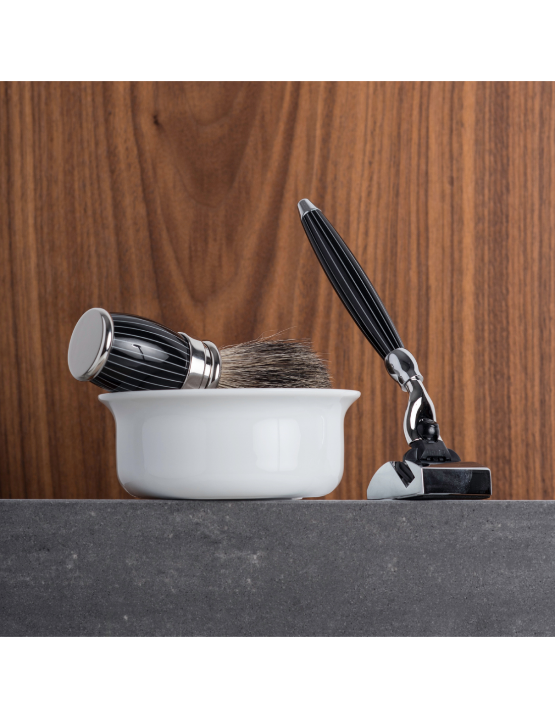 Plisson Blaireau Gris De Russie Laqué Rétro Et Finition Chrome Joris