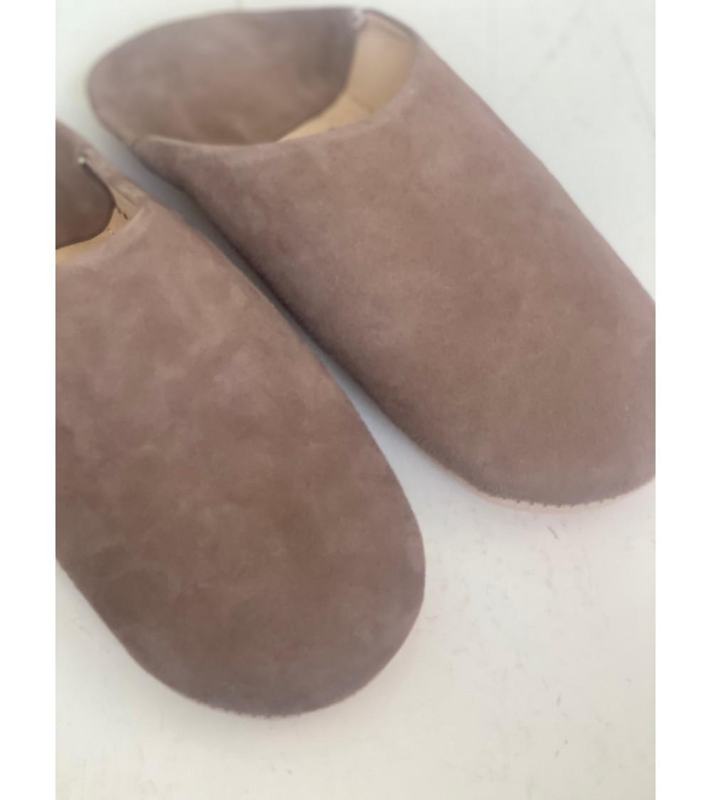 Pompon Bazar BABOUCHES En DAIM De COULEUR BEIGE FONCE