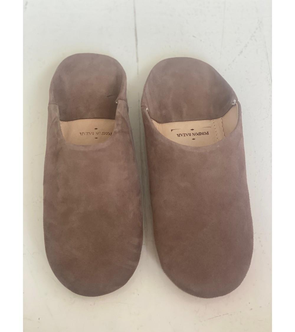 pompon bazar BABOUCHES en DAIM de COULEUR BEIGE FONCE