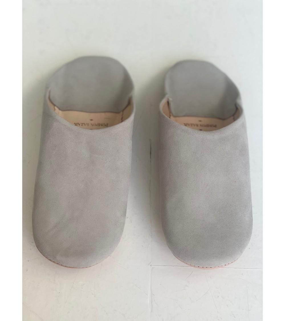 Pompon Bazar BABOUCHES En DAIM De COULEUR GRIS CLAIR