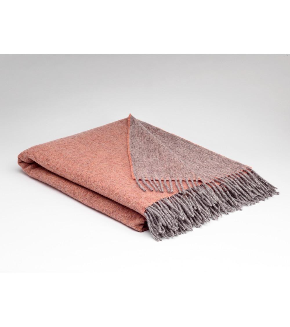 pompon bazar PLAID REVERSIBLE en LAINE MERINOS couleur PECHE 200 x 145 cm