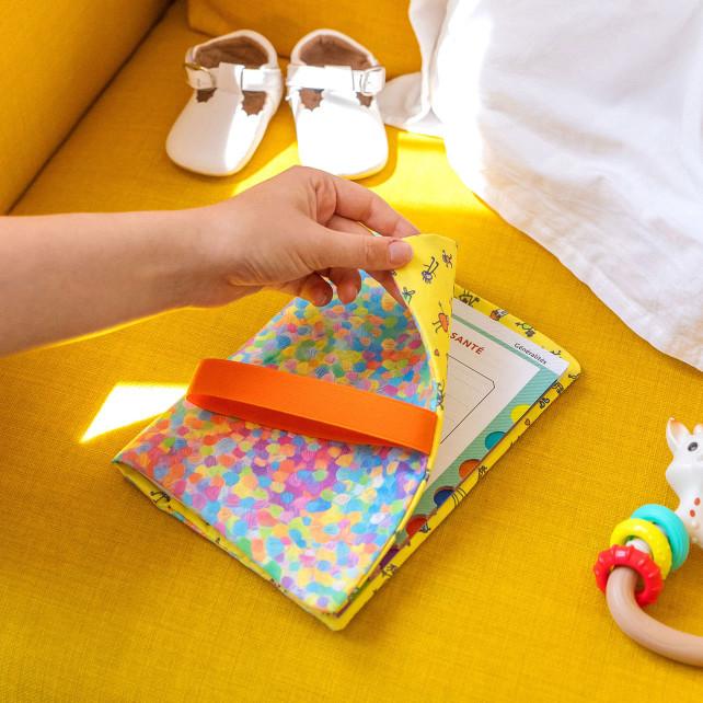 Pylones Couvre Carnet De Santé - La Vie D'artiste