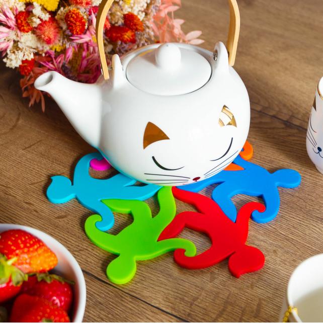 Pylones Dessous De Plat - Entrenous