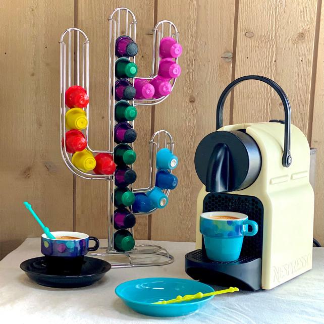 Pylones Tour De Tasses Espresso - Café Des Artistes