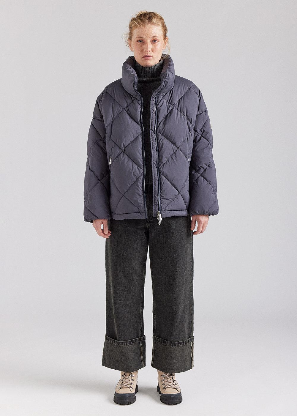 Pyrenex Doudoune Oversize Femme Pyrenex Adele Avec Col Enveloppant Ebony