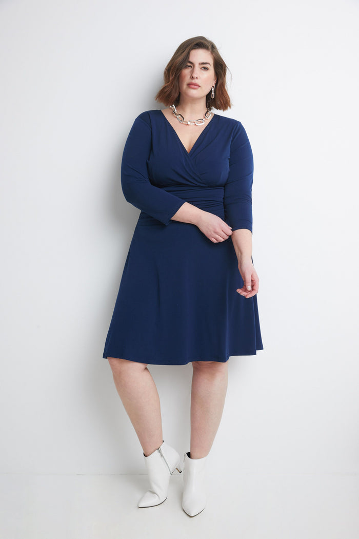 Rekucci Curvy Form-Fitting Ruched Dress With Tummy Control Navy