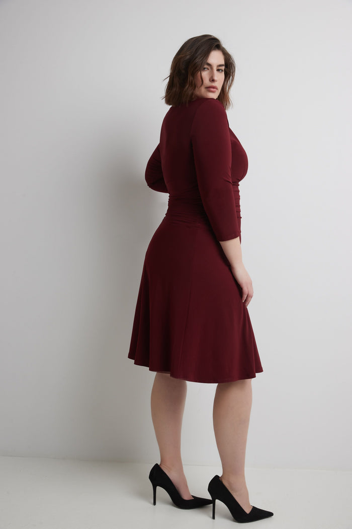 Rekucci Curvy Form-Fitting Ruched Dress With Tummy Control Burgundy