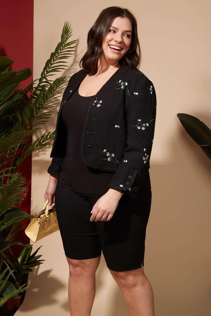 rekucci Curvy Pull-on 12” City Shorts with Tummy Control black