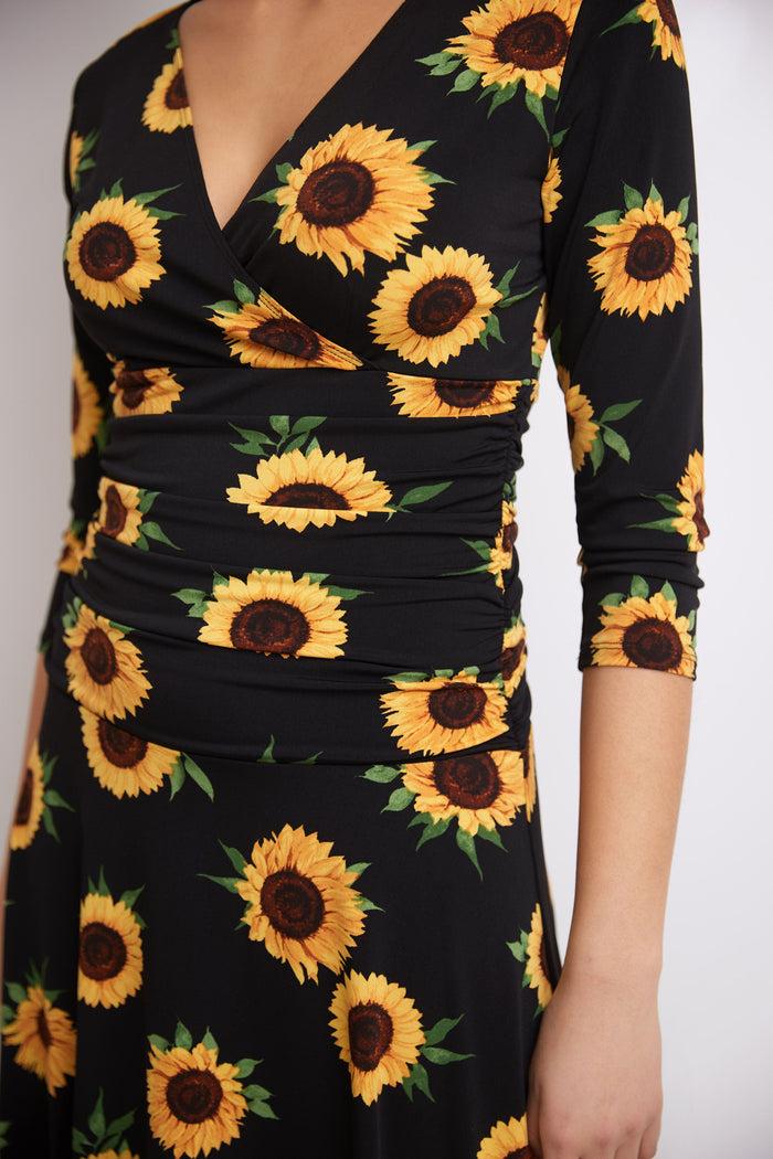 Rekucci Form-fitting 3/4 Sleeve Dress With Ruching Black-gold-sunflower