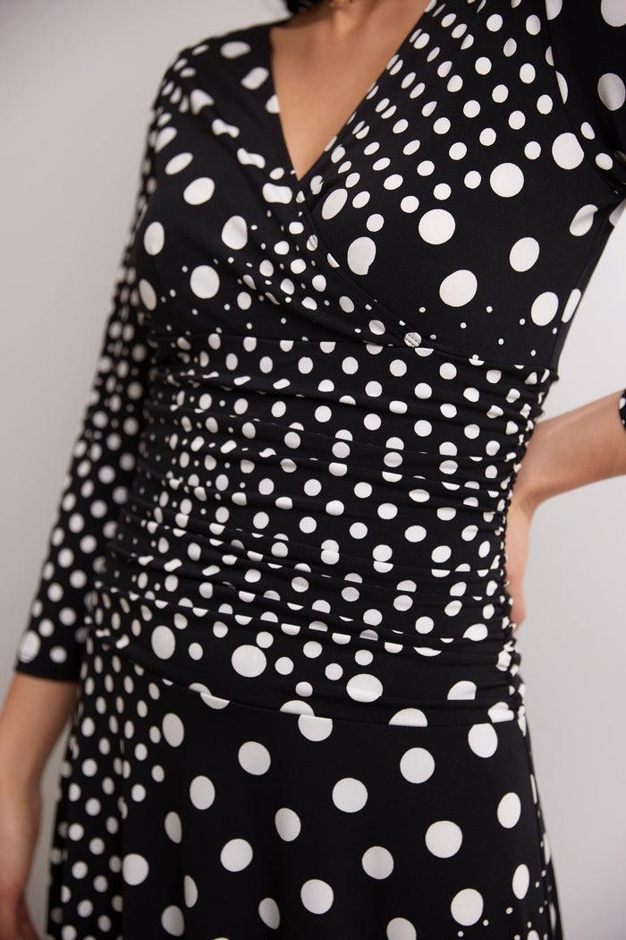 rekucci Form-fitting 3/4 Sleeve Dress with Ruching black/white-dot-mix