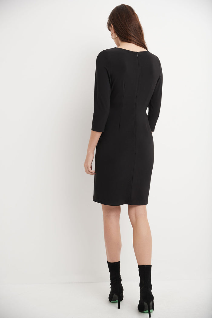 Rekucci Form-Fitting Shift Dress With 3/4 Sleeves Black